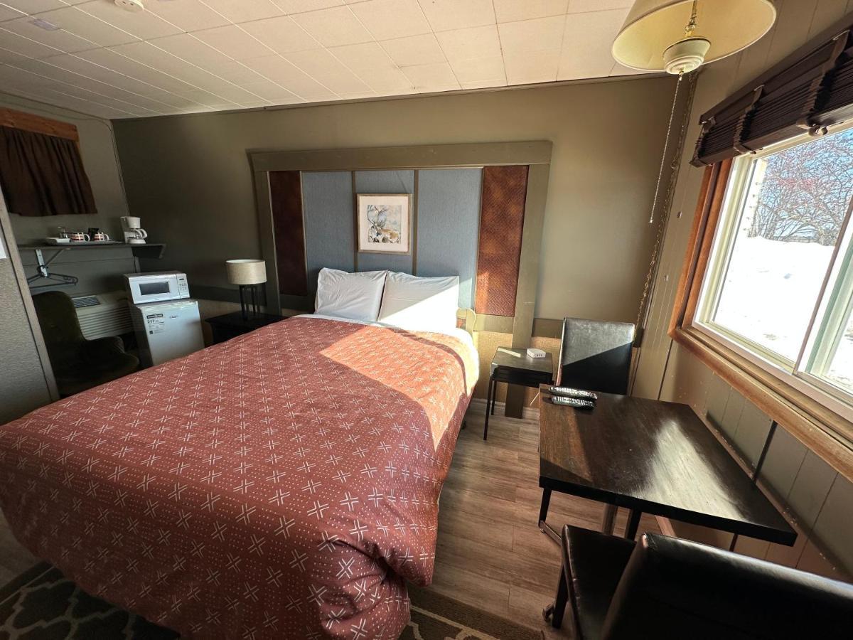 Pinecrest Motel Nipigon Exteriér fotografie